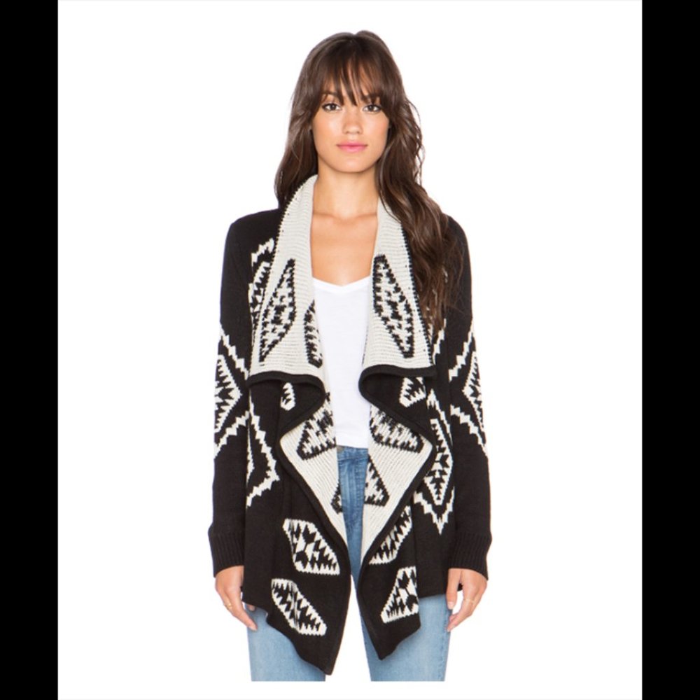 NWOT BB Dakota Finnian Aztec Print Sweater